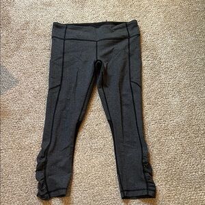 EUC LULU Black and grey Leggings size 10